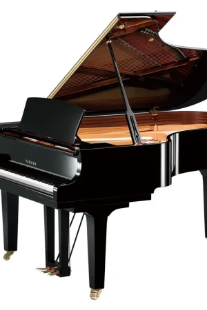 Disponible maintenant | Yamaha C5X Noir Brillant
