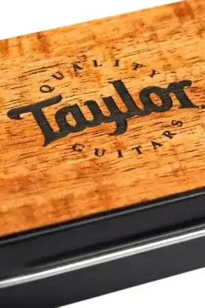 Commandez dès aujourd'hui - Boite de Mediators Taylor Darktone Pick Koa Collector