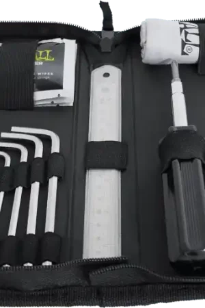 Économisez maintenant - Kit Outillage DU Musicien Ernie Ball 4114
